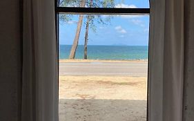 Tamu Beradu Seaview Private Villa 3 Bedroom No Pool 6 Pax Max